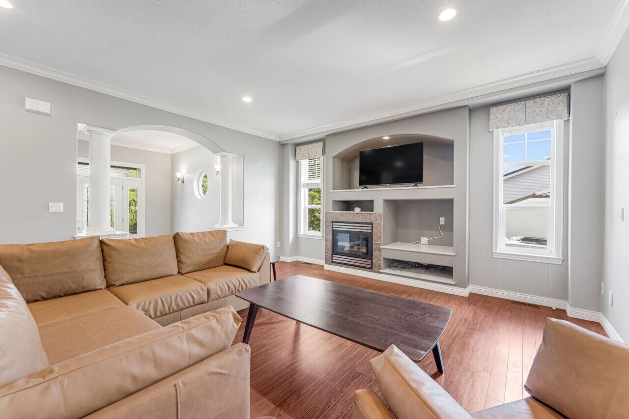 تلفزيون ذكي، مدفأة، ستيريو