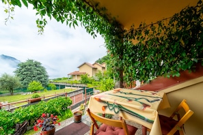 Apartment | Terrace/patio