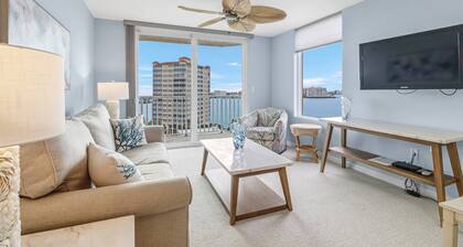 Beautiful 1-bedroom condo with the best views ocean,back bay & beautiful sunset