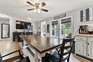 House, Multiple Beds, Patio (Lovin’ Lake Livin’) | In-room dining - Lovin Lake Livin A Must-see! (Mooresville)