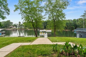 Property grounds - Lovin Lake Livin A Must-see! (Mooresville)