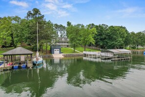 Property grounds - Lovin Lake Livin A Must-see! (Mooresville)