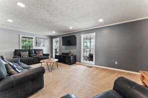 House, Multiple Beds, Patio (Lovin’ Lake Livin’) | Living area | 50-inch flat-screen TV with digital channels, video-game console - Lovin Lake Livin A Must-see! (Mooresville)