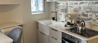 Plomari Geometer House: 1br with WiFi, AC