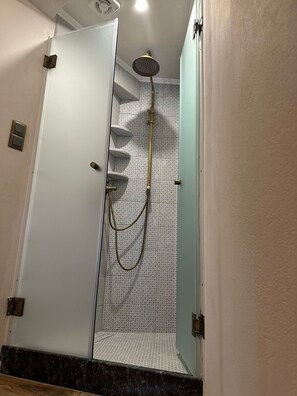 Shower, hair dryer, bidet, towels - Plomari Geometer House: 1br with WiFi, AC  (Lesvos, Plomari)