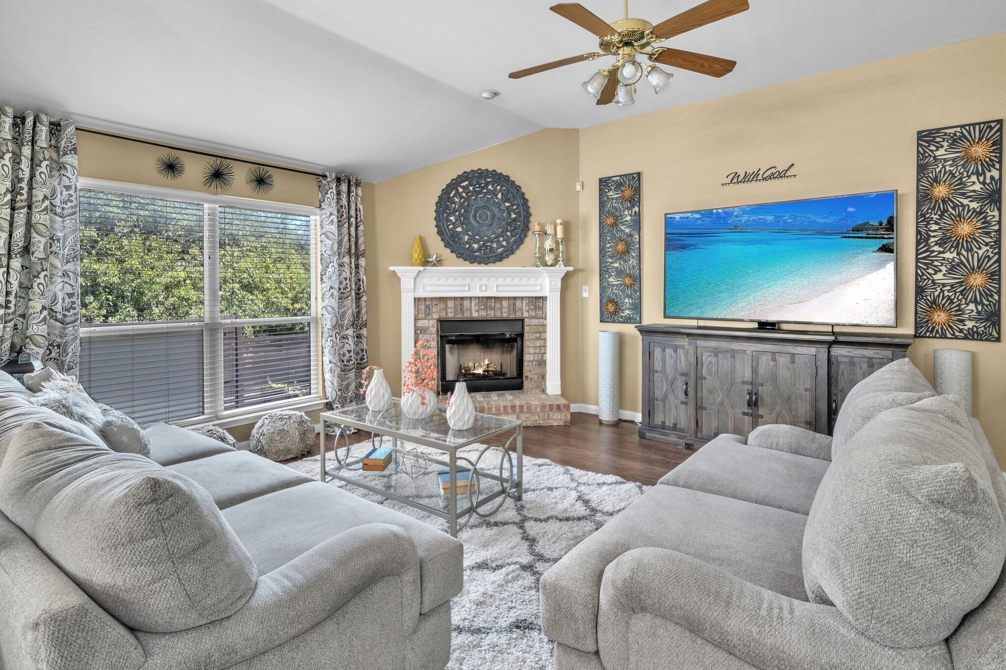 Superb 4-bedroom house in San Antonio close to theme parks