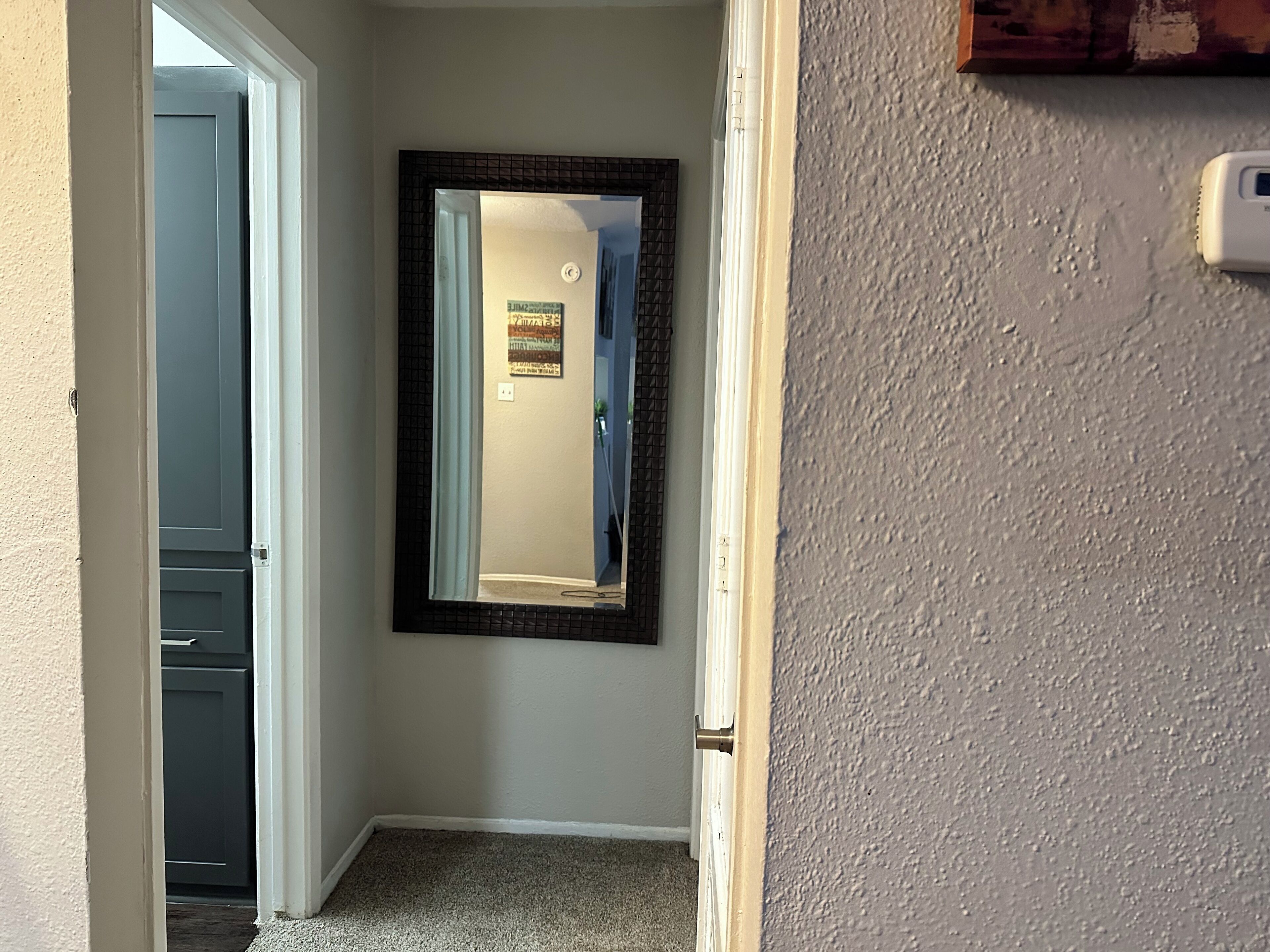Cozy 1-bedroom apartment with WiFi, AC in superb Houston neighborhood.