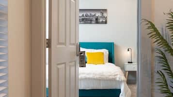 2 bedrooms, desk, iron/ironing board, free WiFi