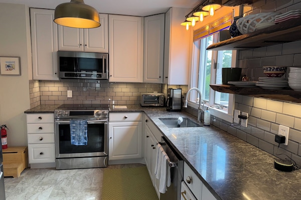 Mikrowelle, Ofen, Herdplatte, Geschirrspüler