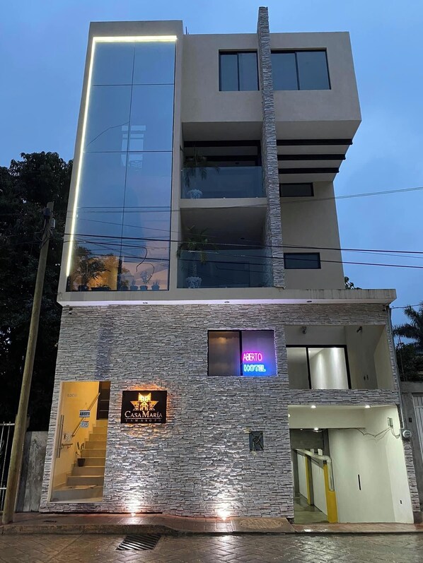 Bagian depan properti