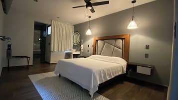 Comfort Room | Free WiFi, bed sheets