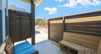 Off The Hook | Walk to Beach, Heated Pool, Dogs OK