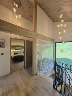 4 bedrooms, iron/ironing board, travel crib, free WiFi