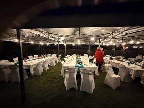 Espace banquet en plein air