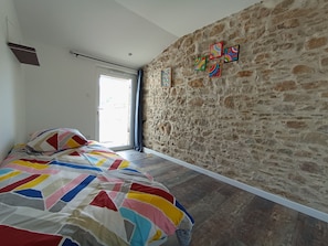 4 Schlafzimmer, Bügeleisen/Bügelbrett, Reisekinderbett, WLAN