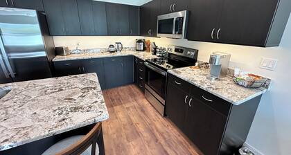 Cozy 3BR Townhome - Walk anywhere in Joseph! (A)