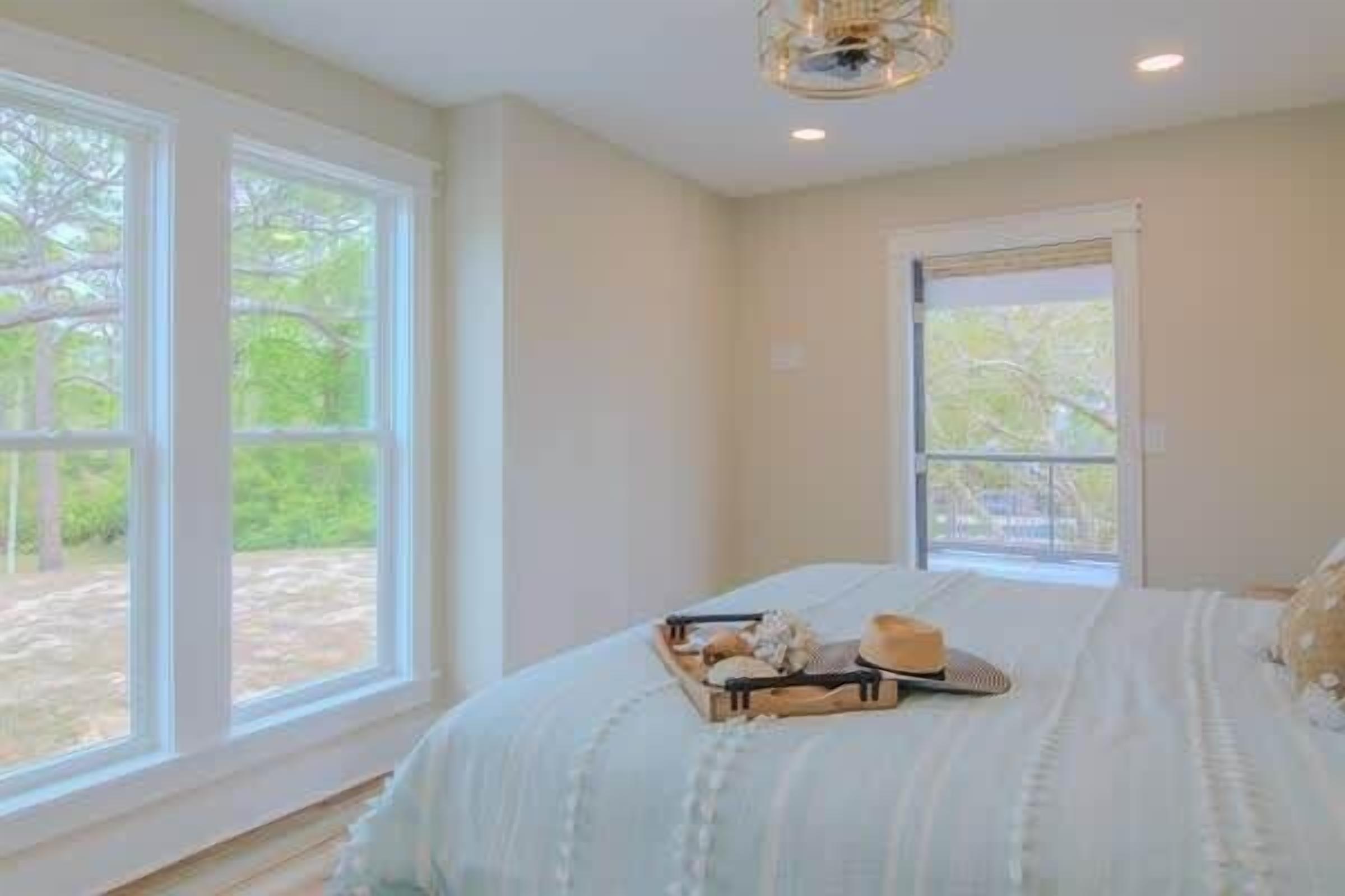 5 habitaciones, escritorio, tabla de planchar con plancha y wifi 