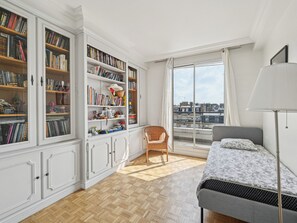 2 chambres, fer et planche à repasser, Wi-Fi, draps fournis