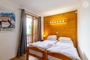 3 soverom, strykejern/-brett, reiseseng for barn og wi-fi (inkludert)