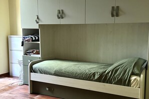 2 bedrooms, bed sheets - N293 - Sirolo, comfortable three-room apartment in a quiet area (Sirolo)