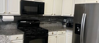 Quiet bedroom in McDonough