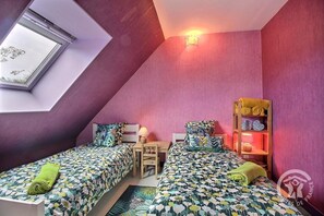 3 bedrooms, iron/ironing board, free WiFi, bed sheets - Les 2 Pointes - PLOUEZEC (PLOUEZEC)