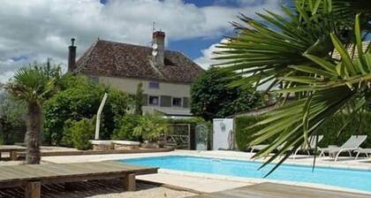 Charming 5-bedroom B&B in serene Corberon near beaune with AC, WiFi, Pool