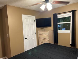 1 makuuhuone, silitysrauta/-lauta, Wi-Fi, vuodevaatteet