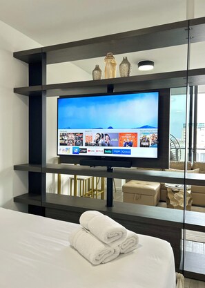 1 bedroom, desk, iron/ironing board, free WiFi