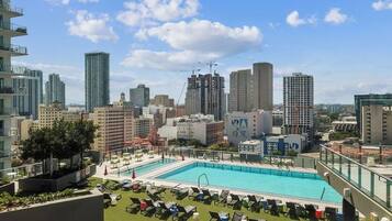 Outdoor pool, a heated pool