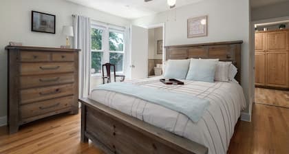 Charming 3-bedroom cottage in Springfield with WiFi, AC