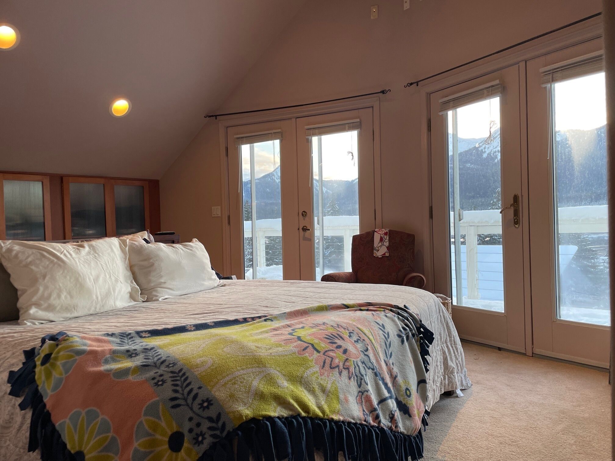 3 bedrooms, desk, free WiFi, bed sheets