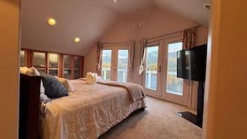 3 chambres, bureau, Wi-Fi gratuit, draps fournis