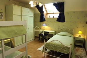 3 quartos, berço de viagem