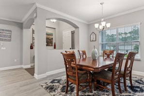 Dining - Spectacular New Home With Lots of Parking Near I95 Exit 284 (Palm Coast)