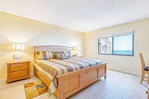3 bedrooms, desk, iron/ironing board, travel cot - Stunning Direct Oceanfront 3-Bed Condo w/ Large Heated Pool & Private Balcony! 🌴 (Cape Canaveral)