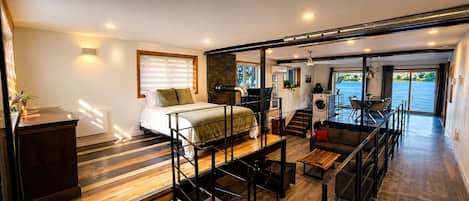 2 bedrooms, desk, free WiFi, bed sheets