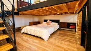 2 bedrooms, desk, free WiFi, bed sheets