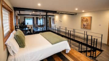 2 bedrooms, desk, free WiFi, bed sheets