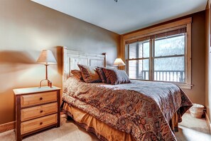 Exterior - 1 Bedroom Condo (Keystone)