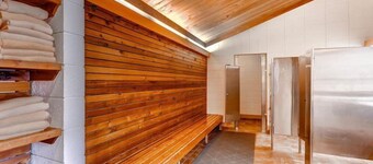 1 Bedroom Condo in West Keystone Near Lakeside Village