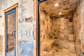 Exterior - 1 Bedroom Condo (Keystone)