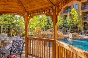 Exterior - 3 Bedroom Condo (Keystone)