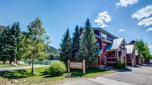A modern building with a sign reading "Lakeshore." - 2 Bedroom Condo (Keystone)