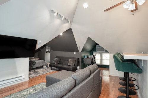 3min>Walnut:UPMC Shadyside:3min>CMU:Full Kitchen