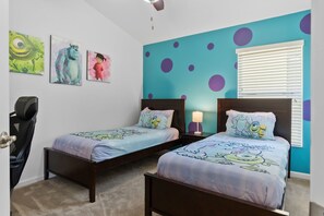 4 Schlafzimmer, Bügeleisen/Bügelbrett, WLAN, Bettwäsche