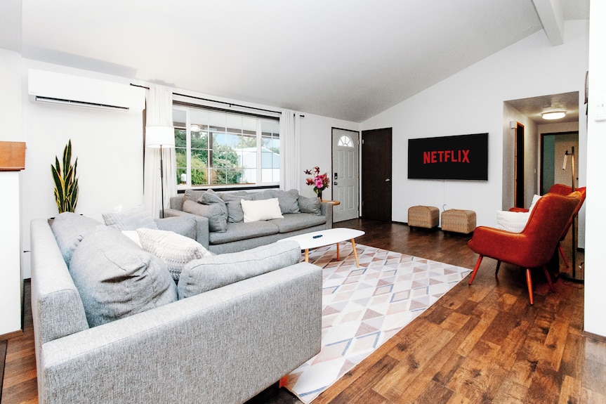 Coastal Hideaway - Near Olympic National Park, Pet Friendly, Hot Tub/ac/arcade - Forks