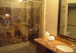 Signature Double Room, 1 Queen Bed | Bathroom | Hair dryer, bathrobes, towels, soap - Milos Inn (Boulder City)