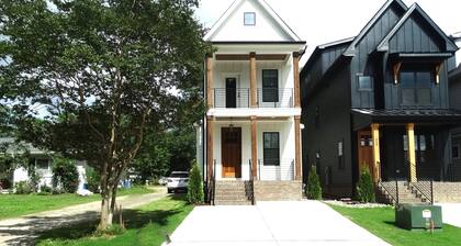 Built in 2024: 2100SF, 4-BR, 4-full-BA pet-friendly house in marvelous Apex