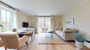 Unclassified image, 4 of 20, button